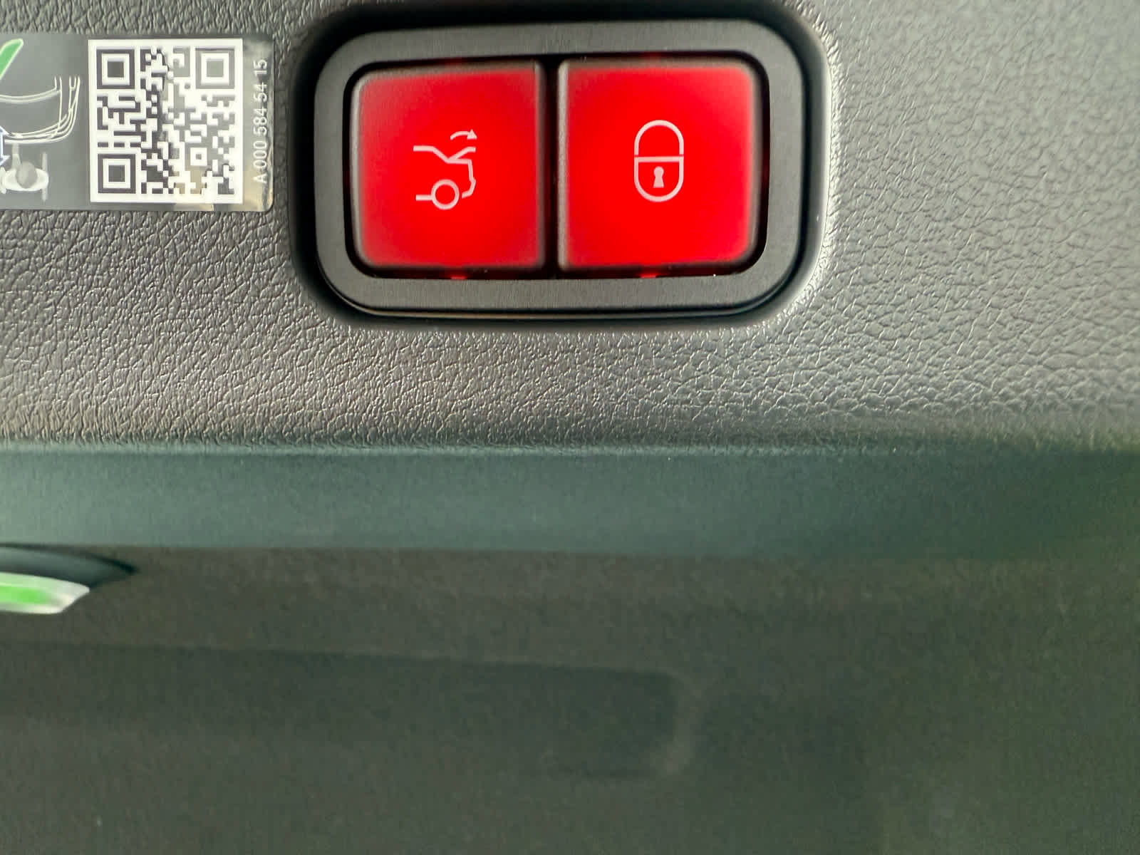 New 2026 Mercedes-Benz E 53 AMG e 4MATIC Sedan image 37