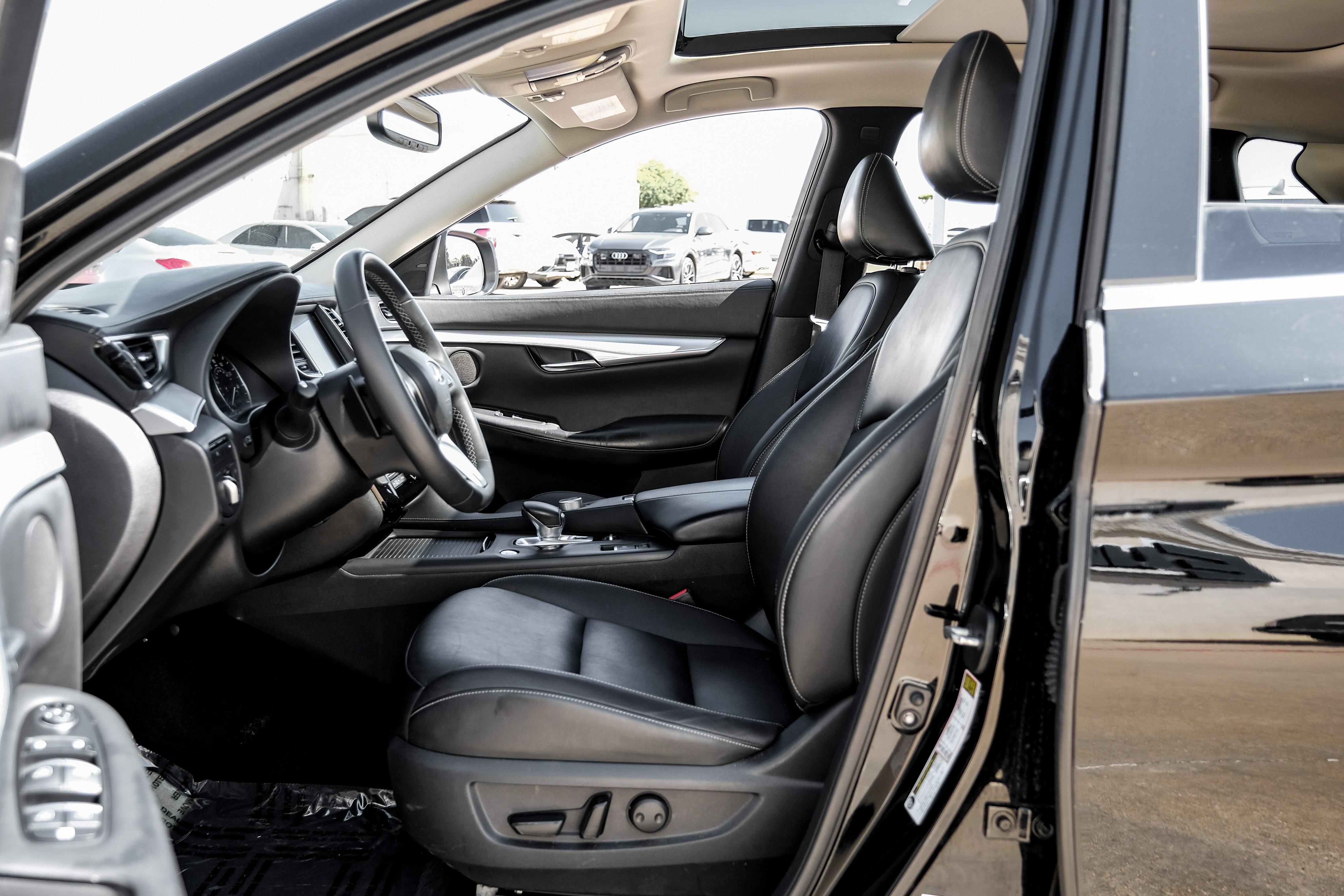 Used 2020 INFINITI QX50 Luxe image 3