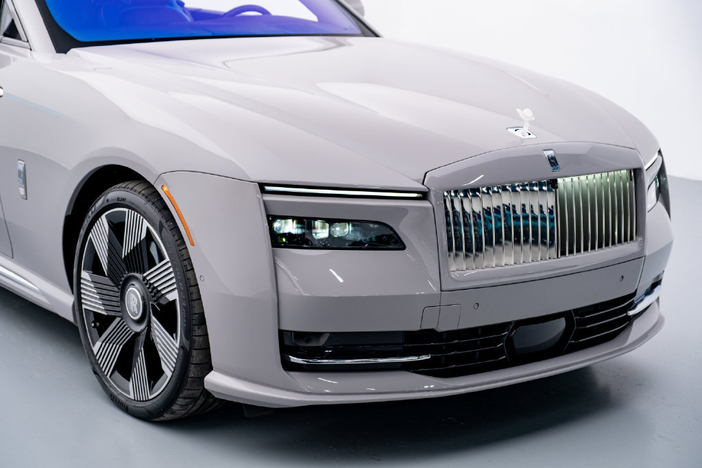 Used 2024 Rolls-Royce Spectre w/ Spectre Launch Package AWD/4WD image 6