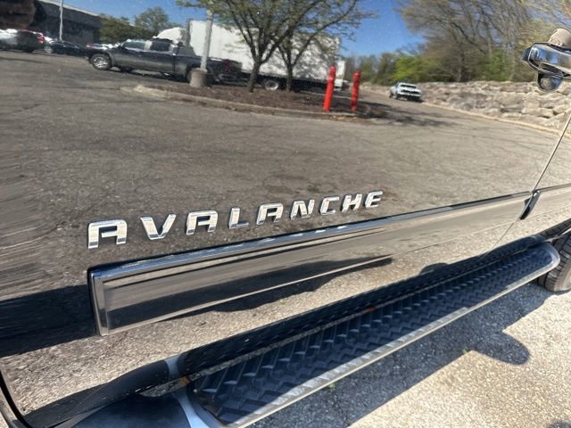 Used 2012 Chevrolet Avalanche LT w/ Suspension Package, Off-Road AWD/4WD image 11