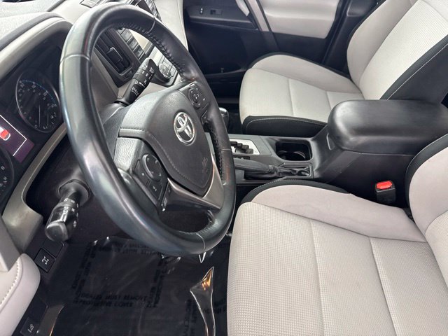 Used 2018 Toyota RAV4 XLE AWD/4WD image 20