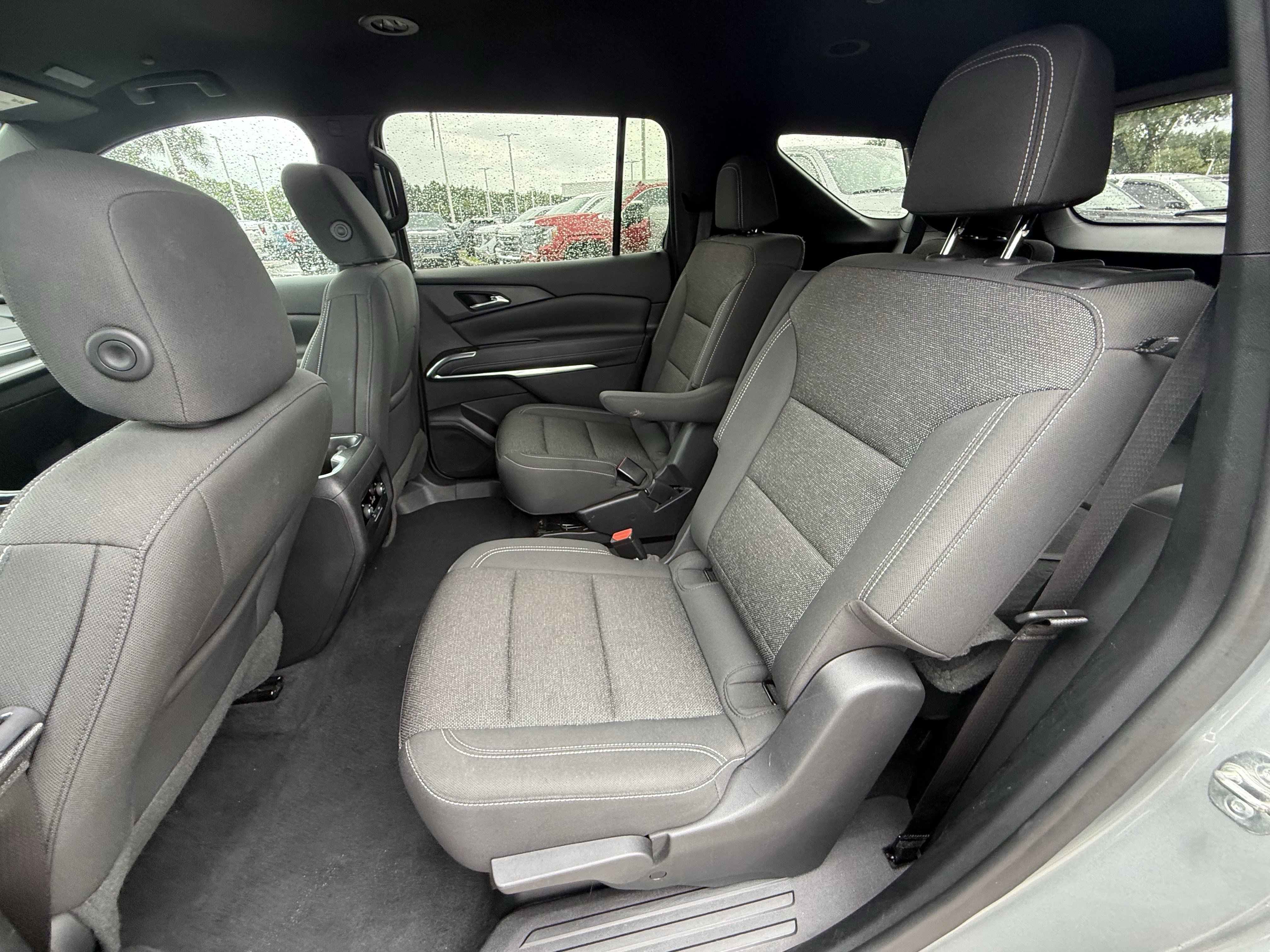 Used 2024 Chevrolet Traverse LT FWD image 29