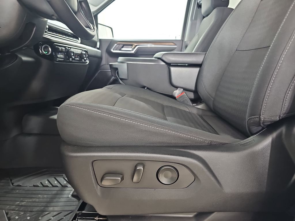 Used 2023 Chevrolet Silverado 1500 LT AWD/4WD image 34