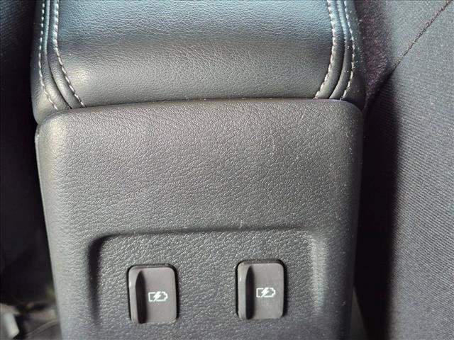 Used 2022 Nissan Kicks SR FWD image 15