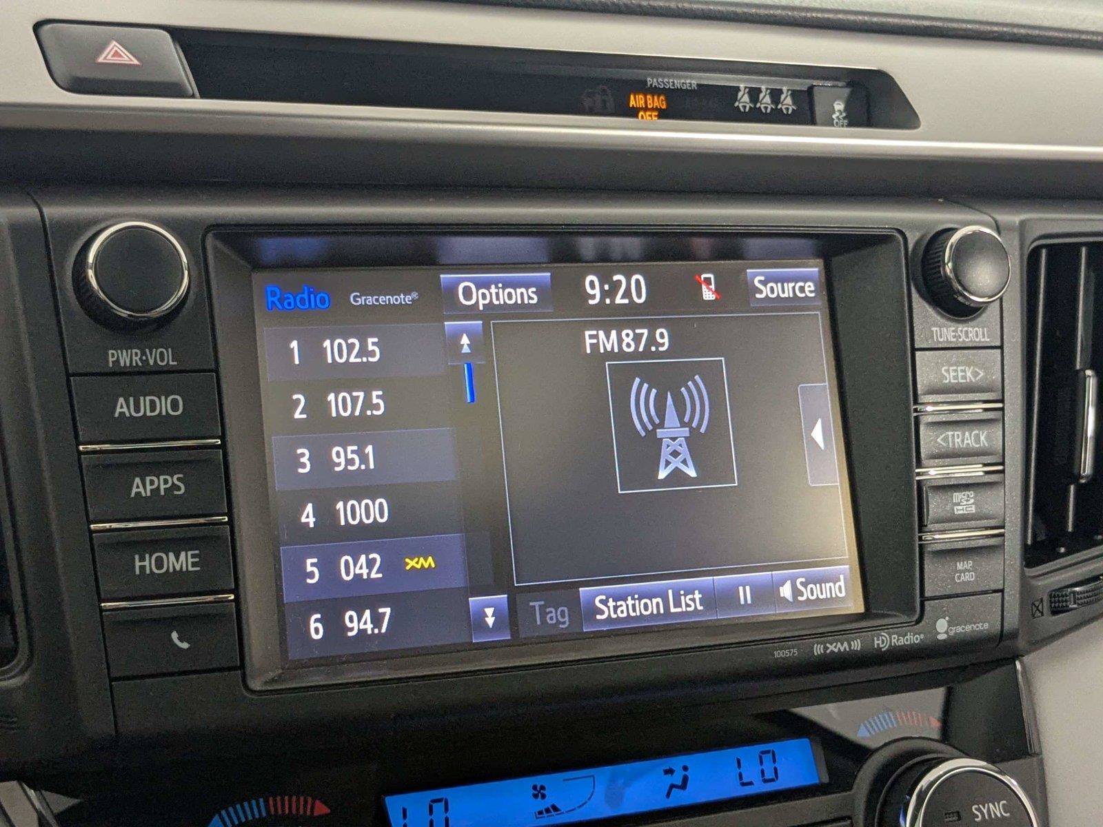 Used 2018 Toyota RAV4 XLE FWD image 22