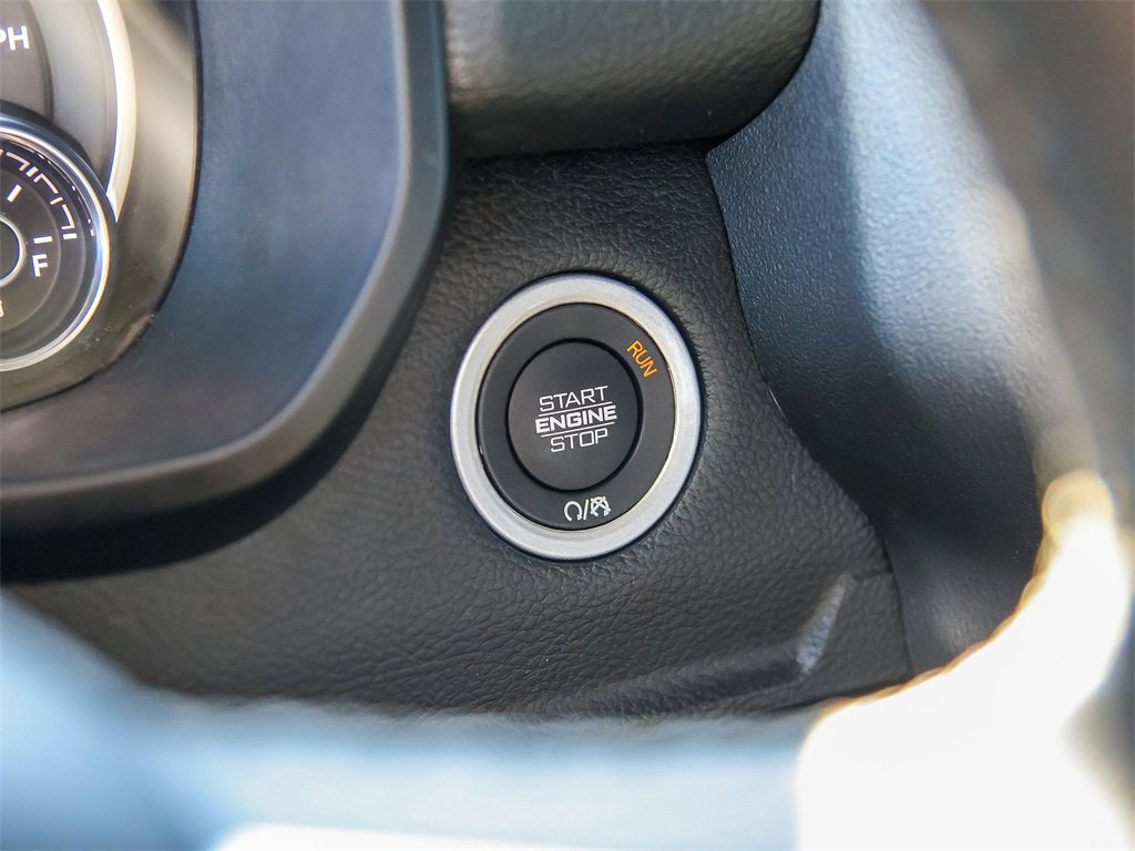 Used 2025 RAM 1500 Laramie image 27