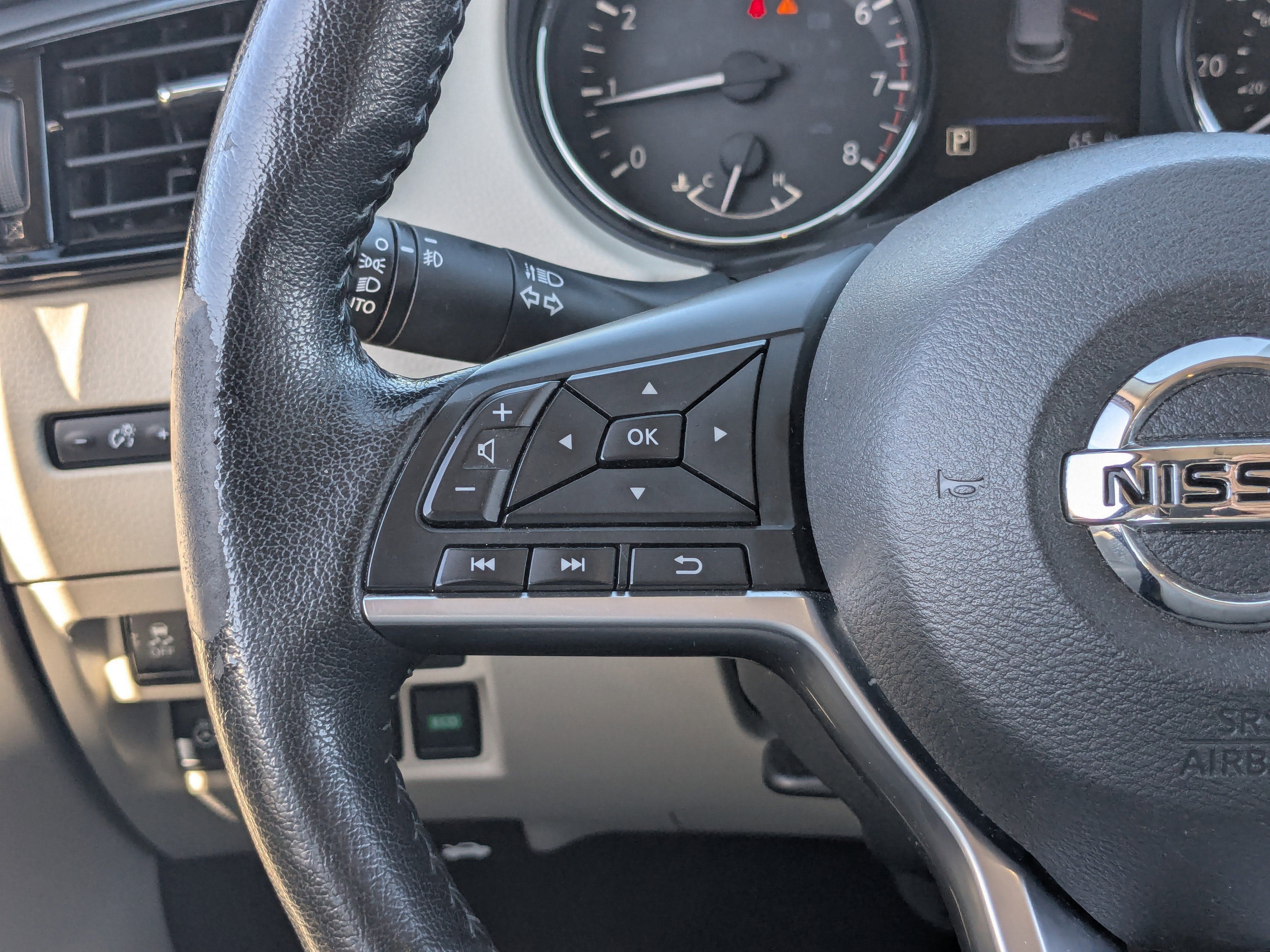 Used 2022 Nissan Rogue Sport SL w/ Premium Package image 23