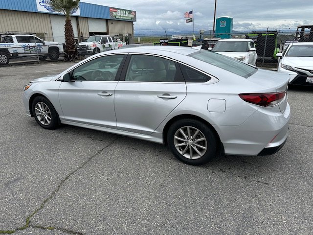 Used 2019 Hyundai Sonata SE w/ Cargo Package image 4