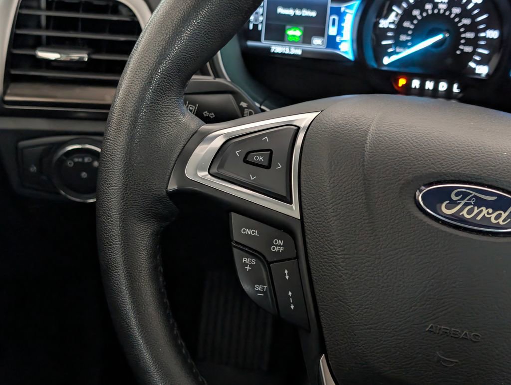 Used 2018 Ford Fusion SE w/ Equipment Group 602A FWD image 18