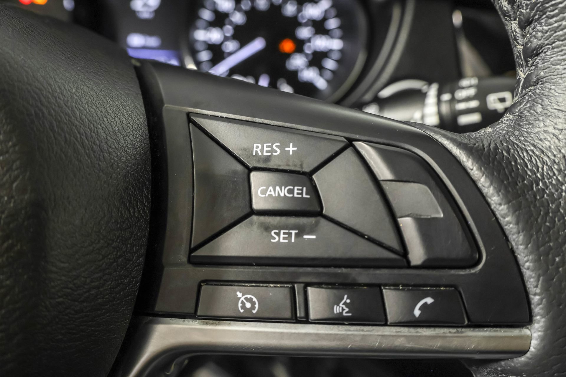 Used 2019 Nissan Rogue SV image 28