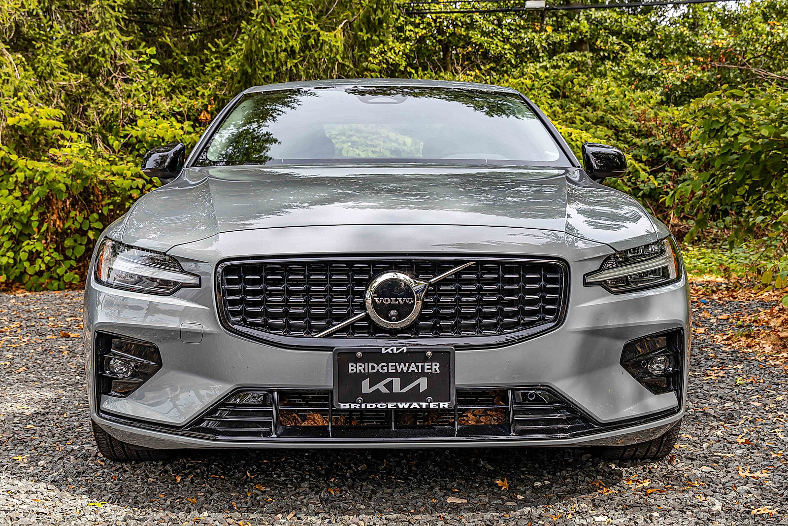 Used 2024 Volvo S60 B5 Plus image 2