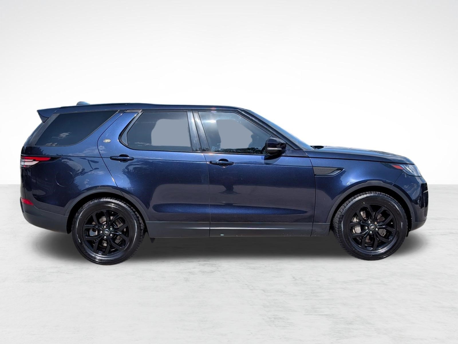Used 2018 Land Rover Discovery SE AWD/4WD image 7
