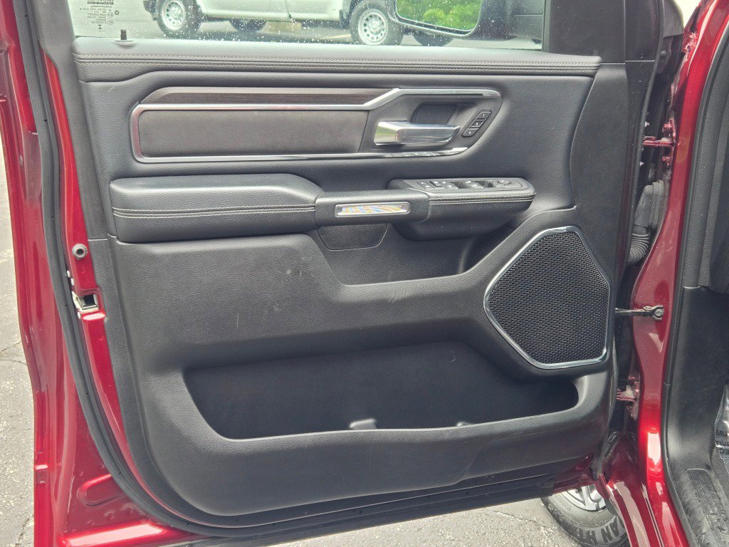 Used 2025 RAM 1500 Laramie AWD/4WD image 19