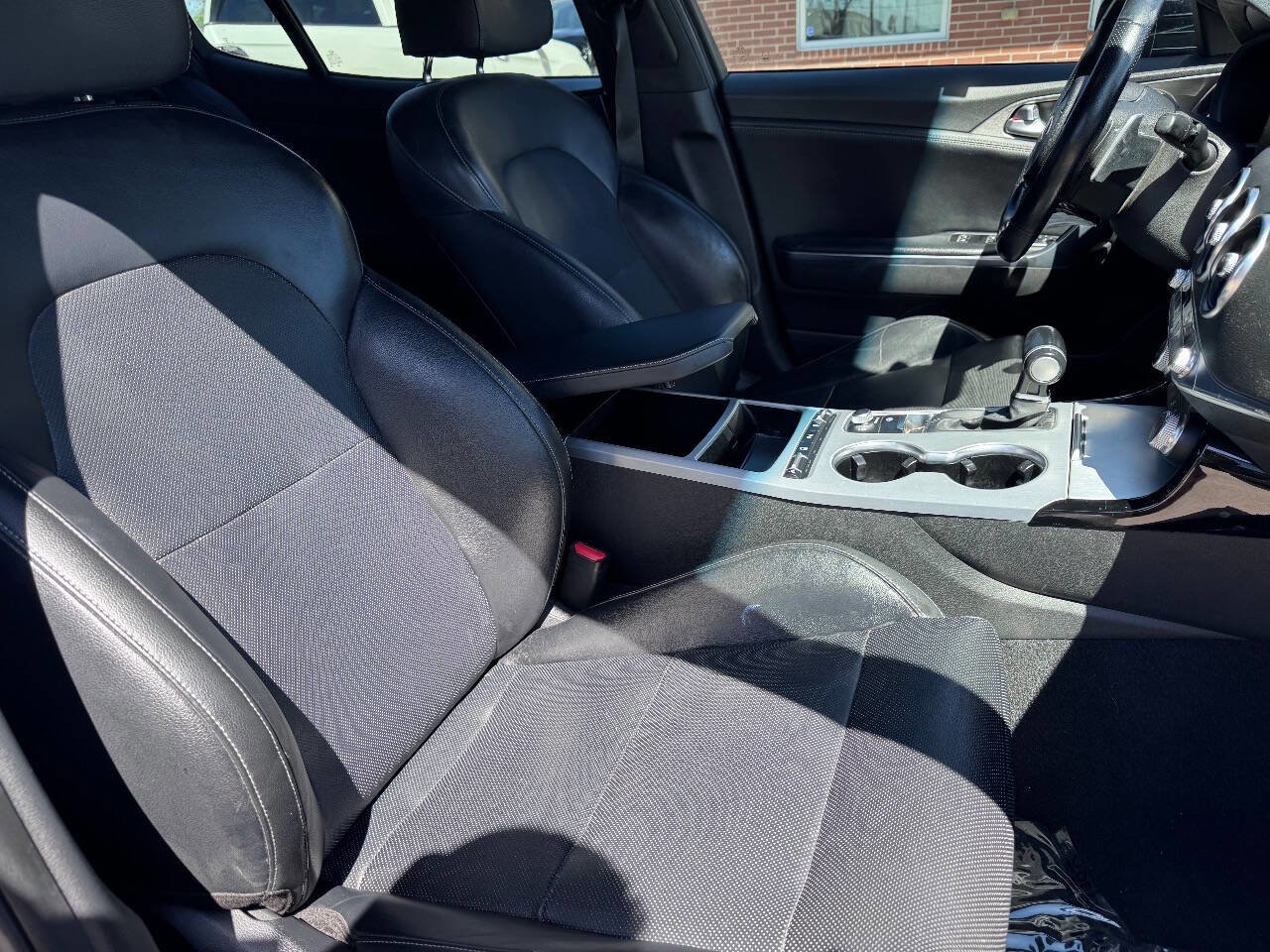 Used 2021 Kia Stinger GT image 8