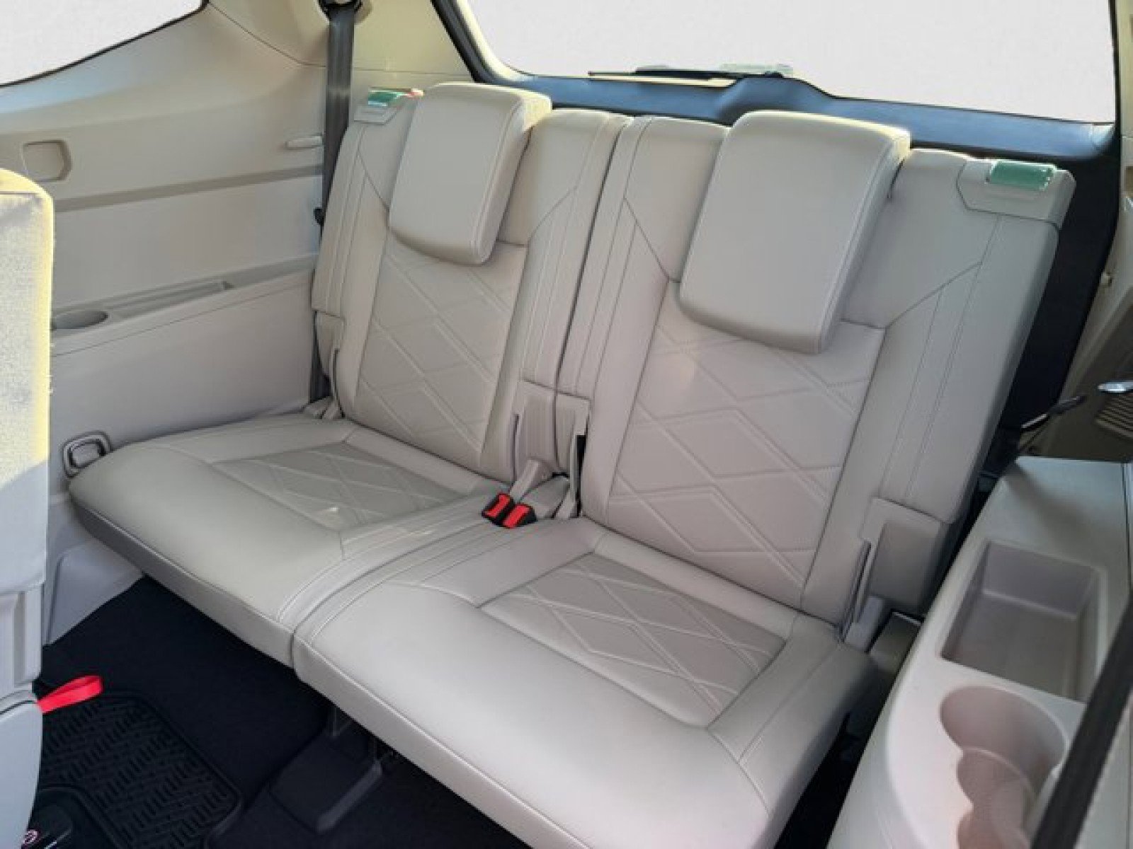 Used 2024 Volkswagen Atlas SE image 17