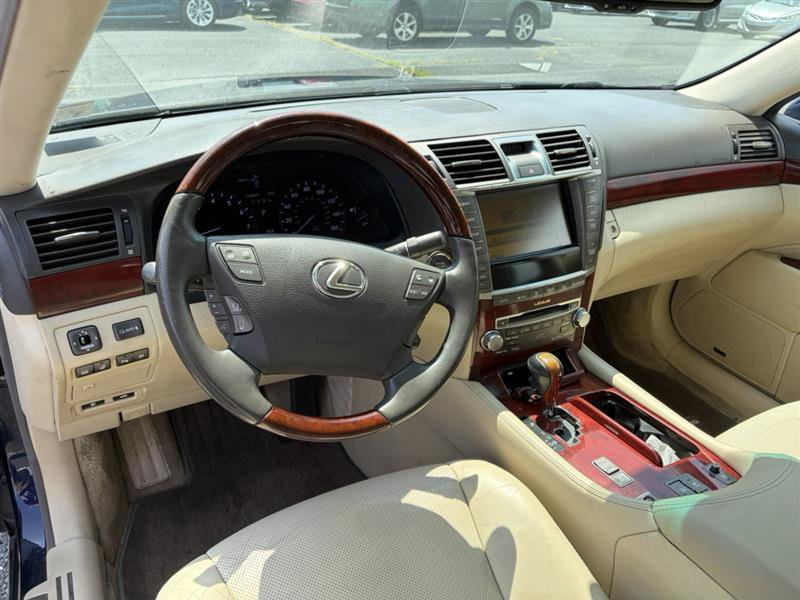Used 2011 Lexus LS 460 w/ Luxury Value Edition RWD image 14