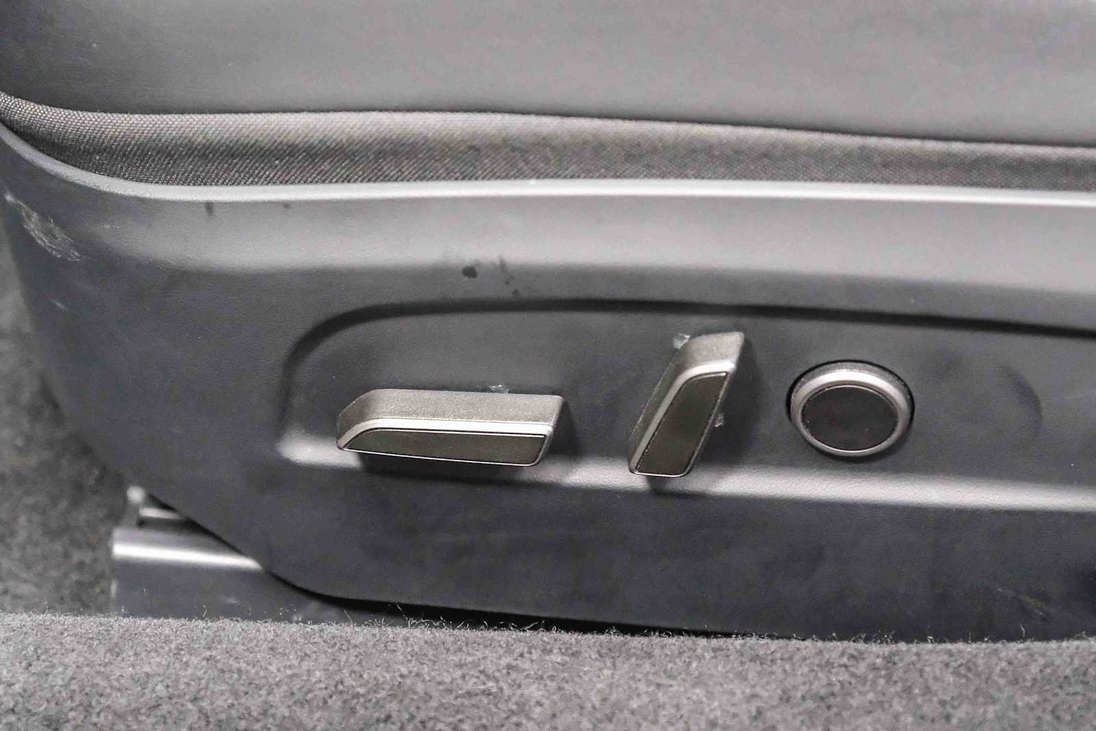 Used 2024 Tesla Model 3 Standard Range RWD image 23