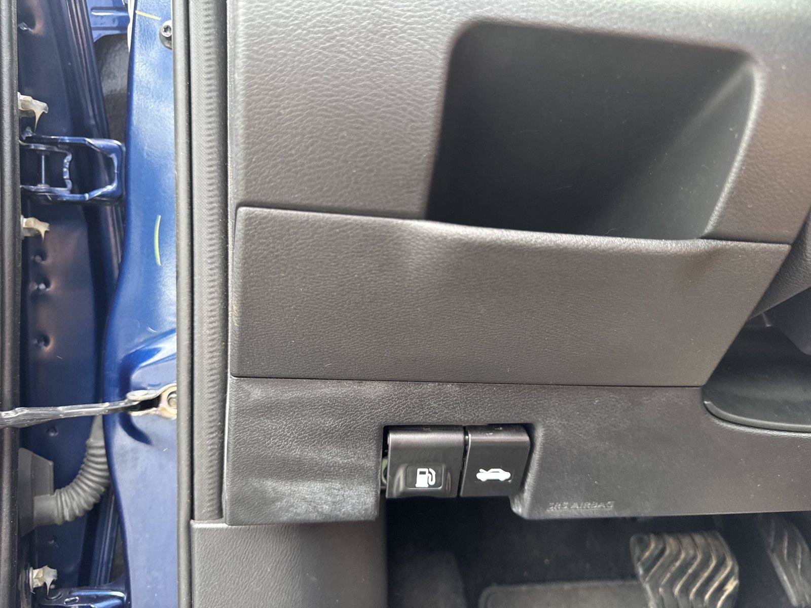 Used 2020 Nissan Kicks SV FWD image 14