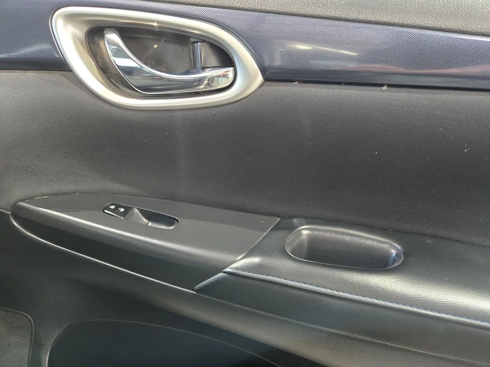 Used 2019 Nissan Sentra SR image 6