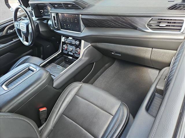 Used 2022 GMC Yukon Denali w/ Advanced Technology Package AWD/4WD image 22