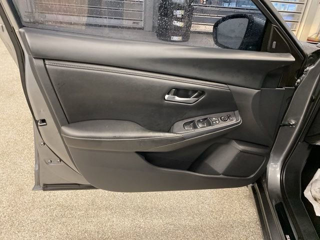 Used 2024 Nissan Sentra SV FWD image 24