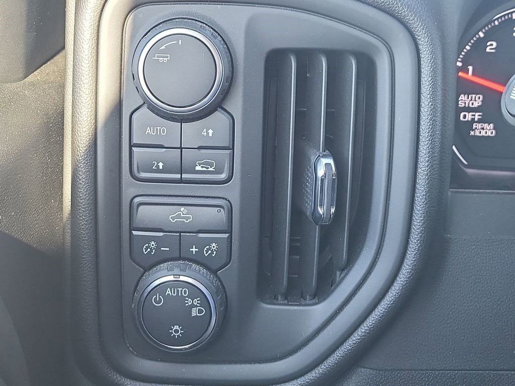 Used 2023 Chevrolet Silverado 1500 Custom AWD/4WD image 23