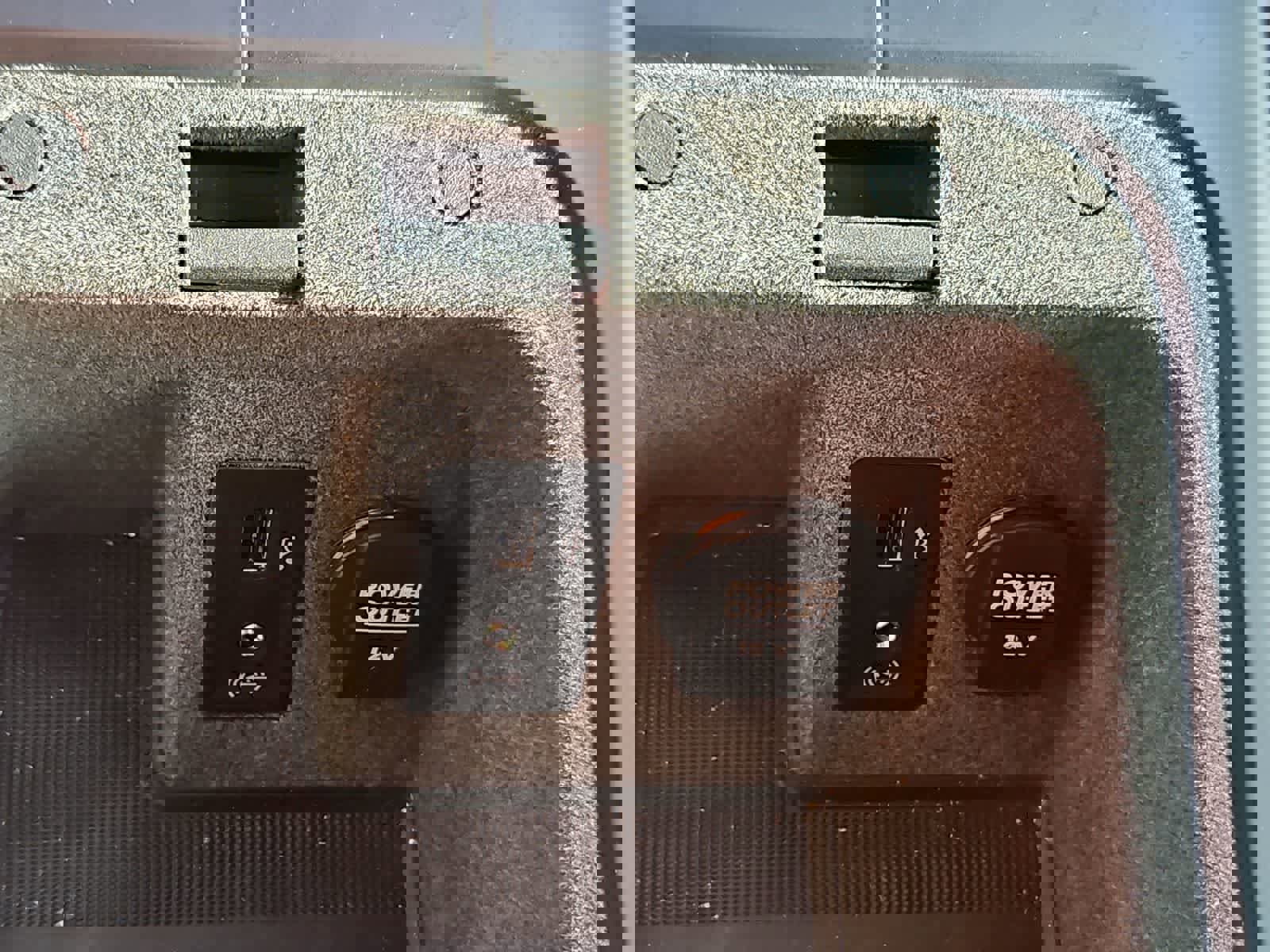 Used 2018 Porsche Cayenne S image 32