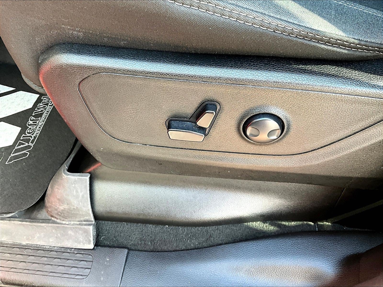 Used 2023 RAM 1500 Big Horn AWD/4WD image 36