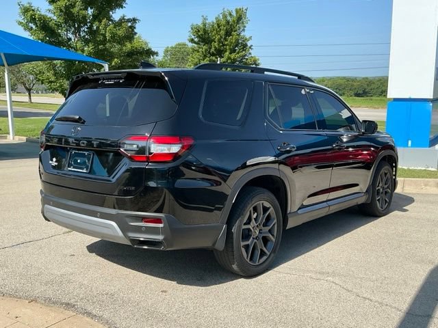 Certified 2024 Honda Pilot Elite image 3