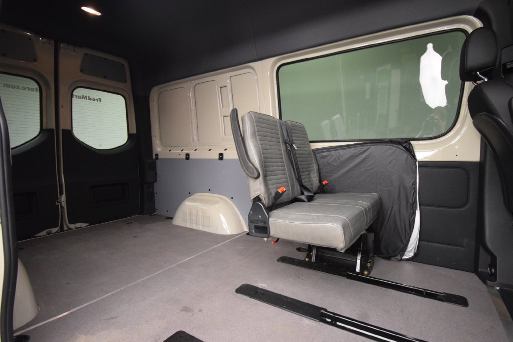 Used 2024 Mercedes-Benz Sprinter 2500 image 17