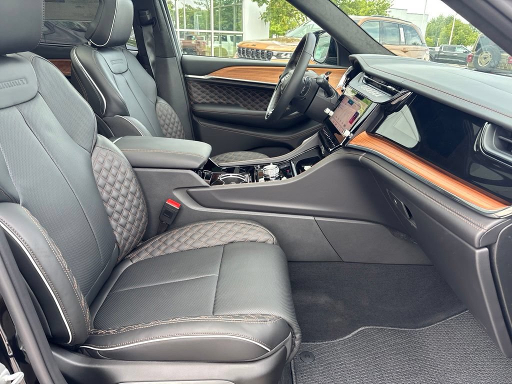 New 2027 Jeep Grand Cherokee Summit AWD/4WD image 30