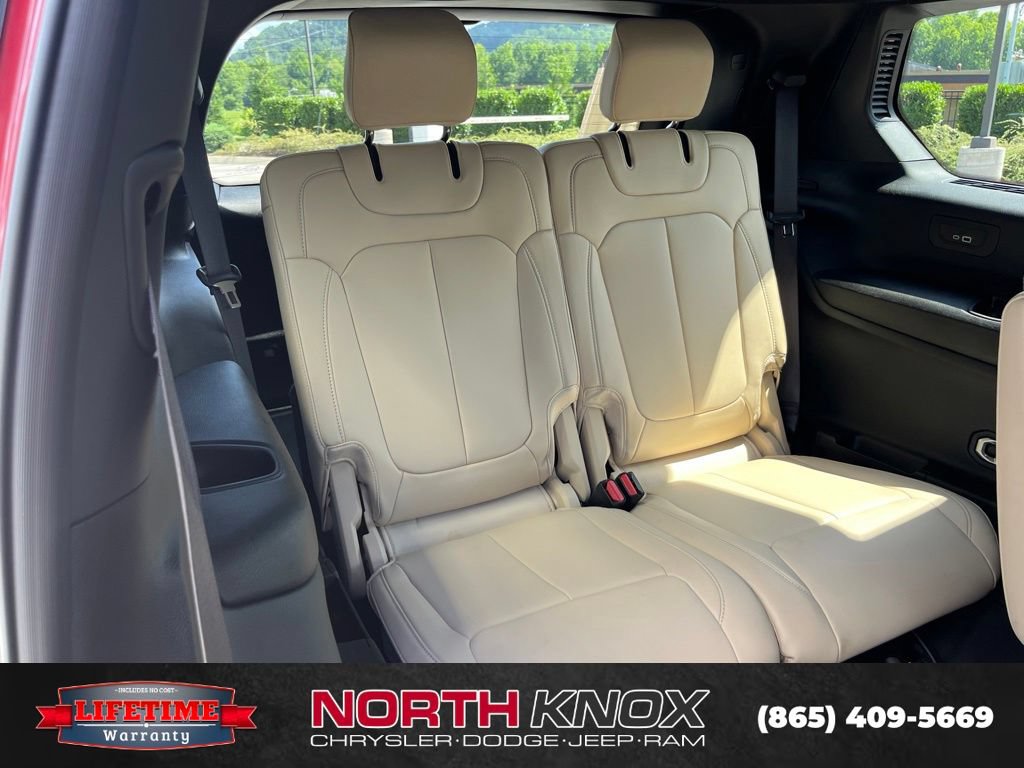 Used 2024 Jeep Grand Cherokee L Limited w/ Black Appearance Package AWD/4WD image 23