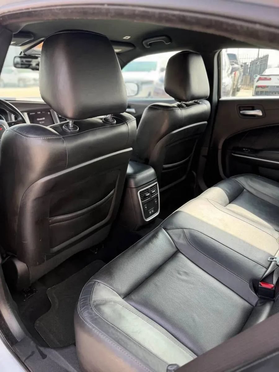 Used 2022 Dodge Charger SXT w/ Plus Group RWD image 17