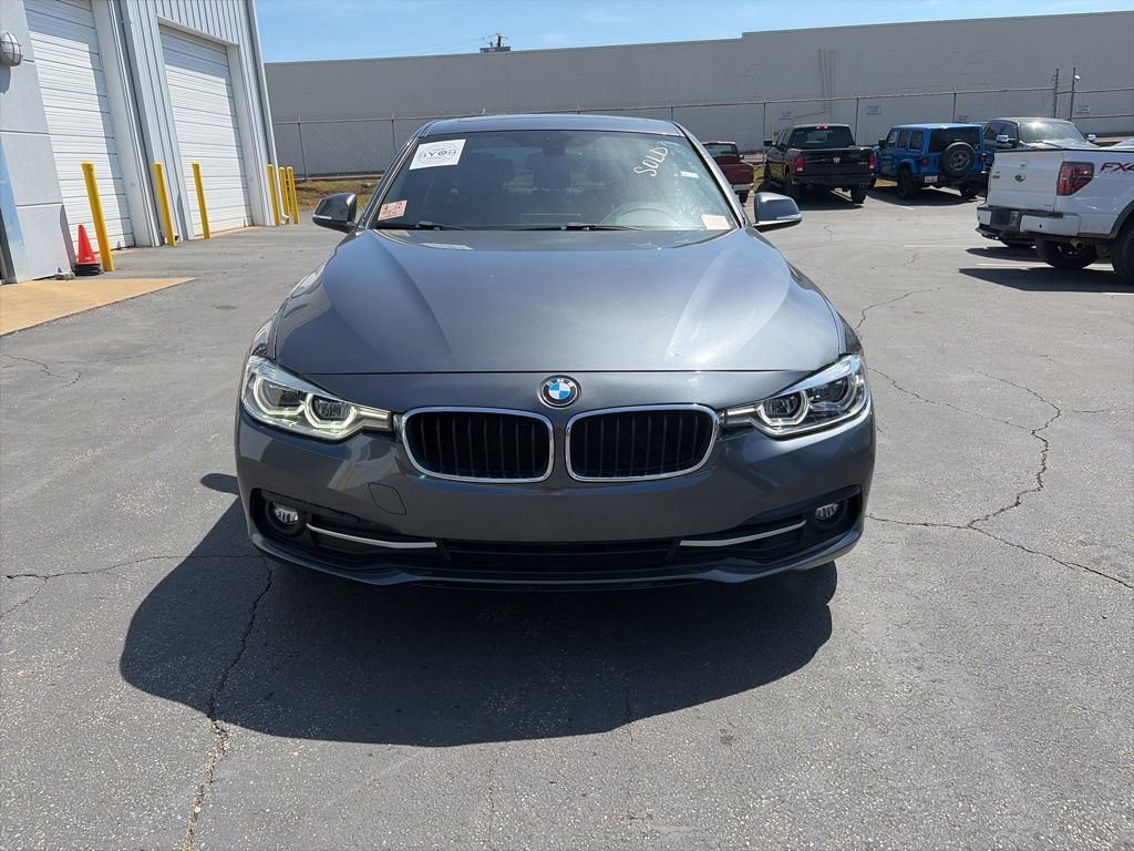 Used 2018 BMW 330i Sedan image 2