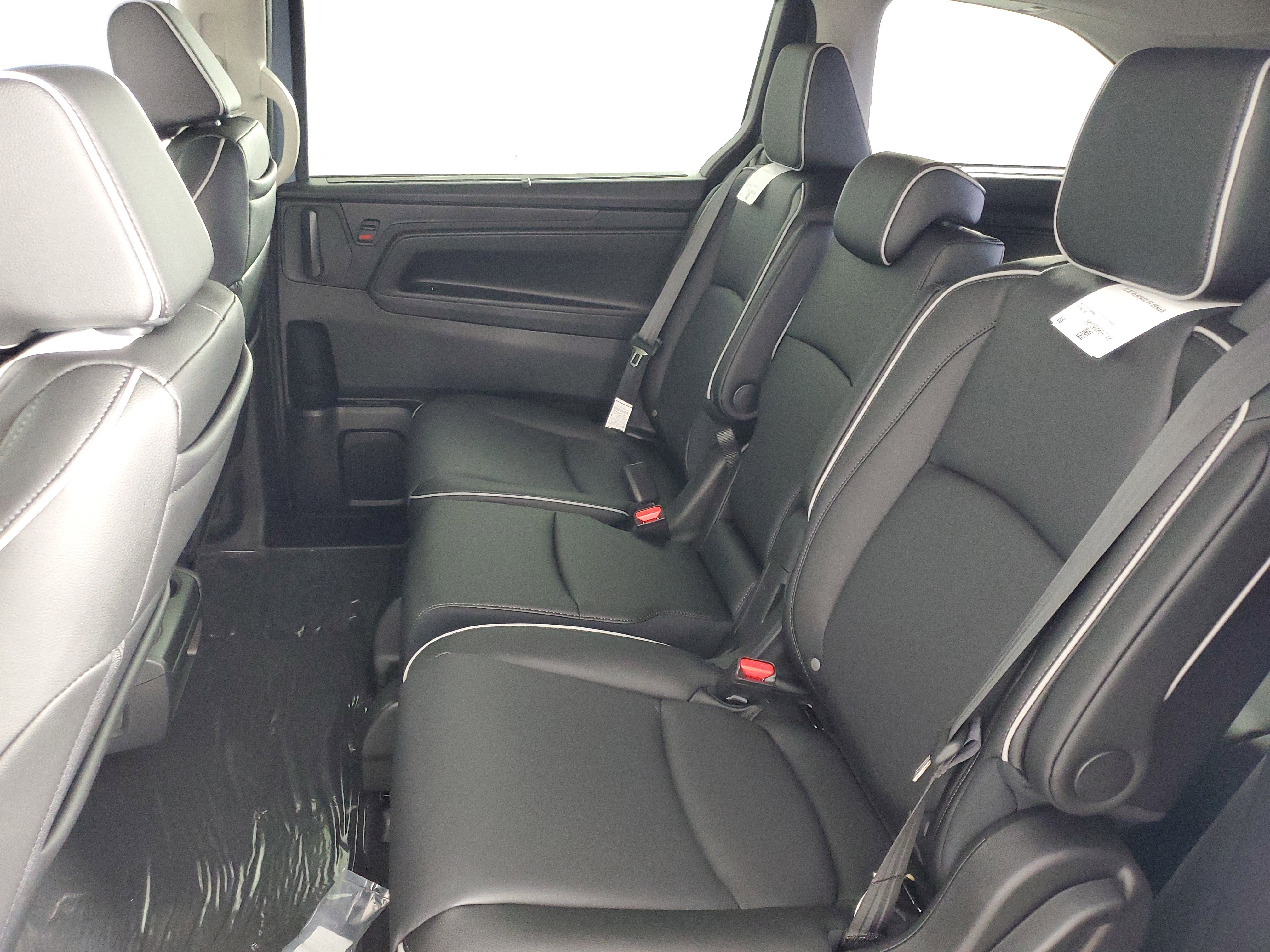 New 2026 Honda Odyssey Touring image 13
