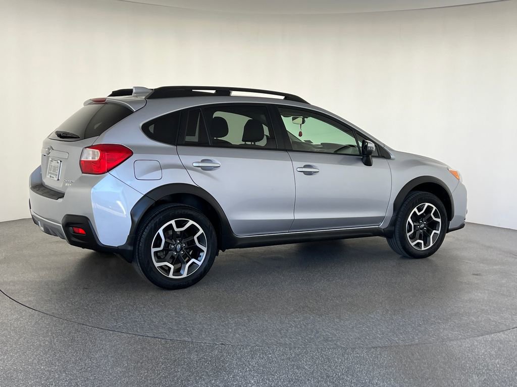 Used 2017 Subaru Crosstrek 2.0i Limited AWD/4WD image 3