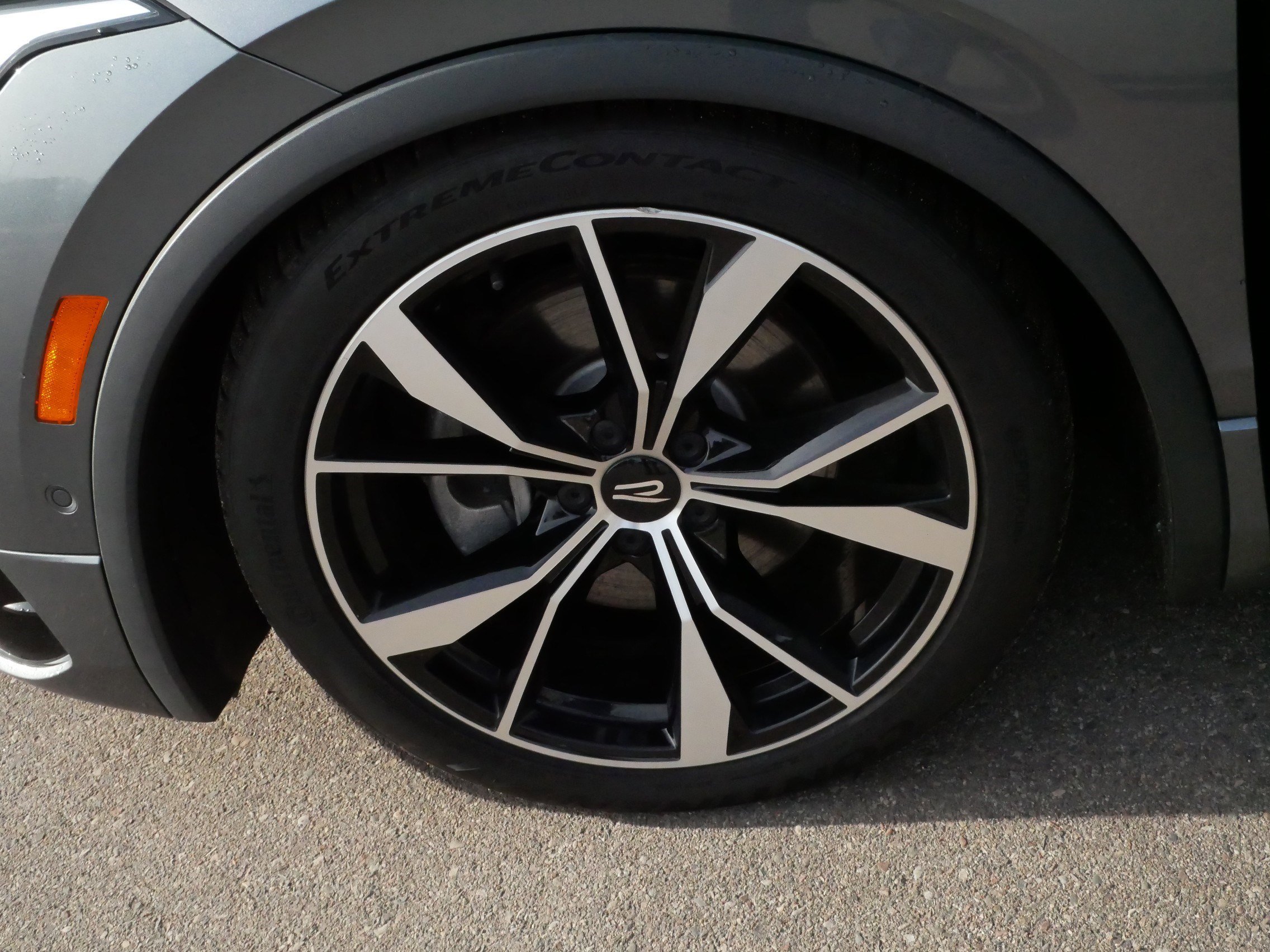 Used 2022 Volkswagen Tiguan SEL R-Line image 15