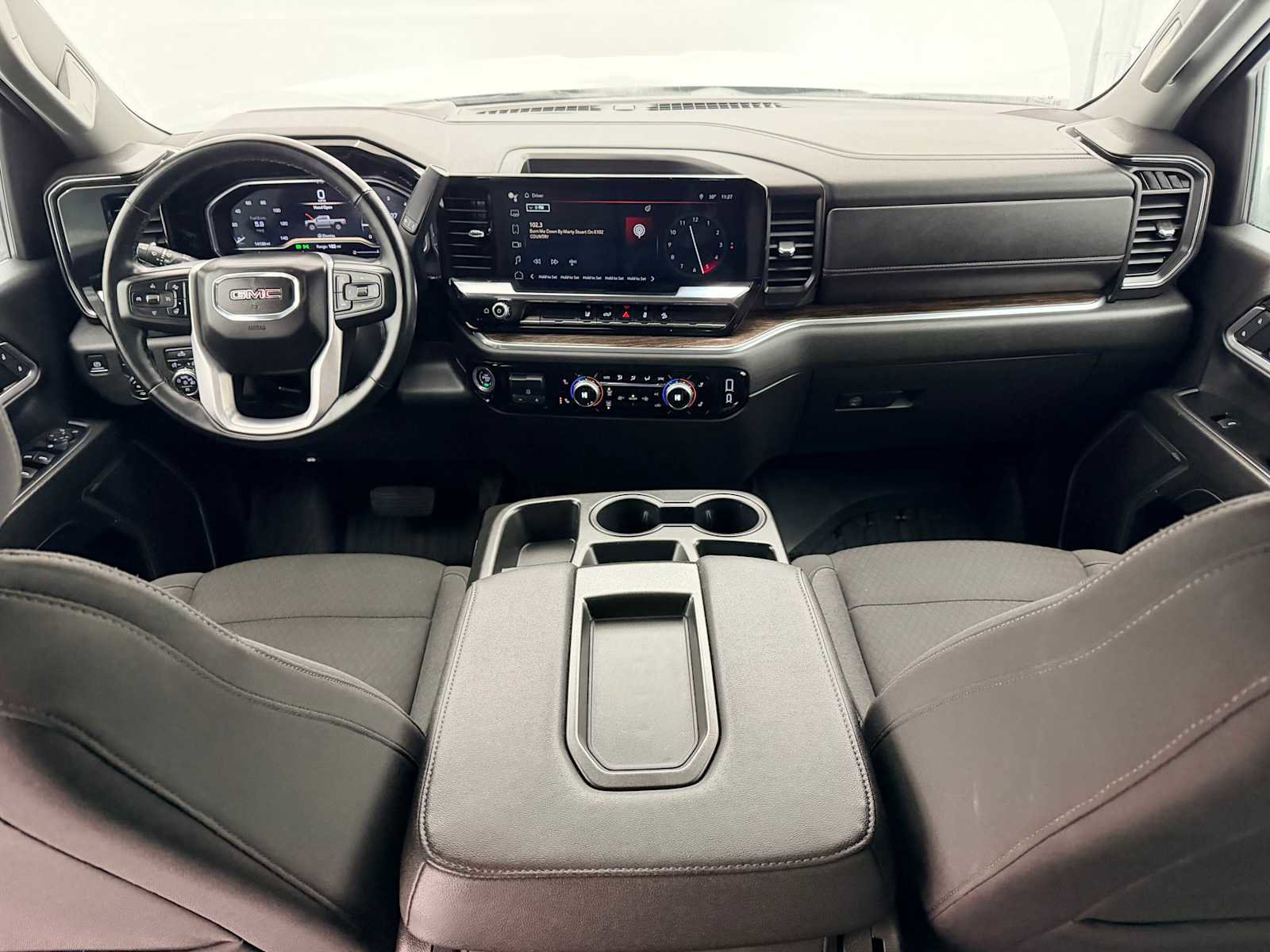 Used 2025 GMC Sierra 3500 SLE w/ SLE Value Package image 17