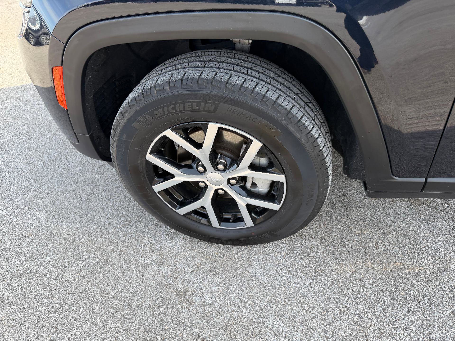 Used 2024 Jeep Grand Cherokee Limited image 14