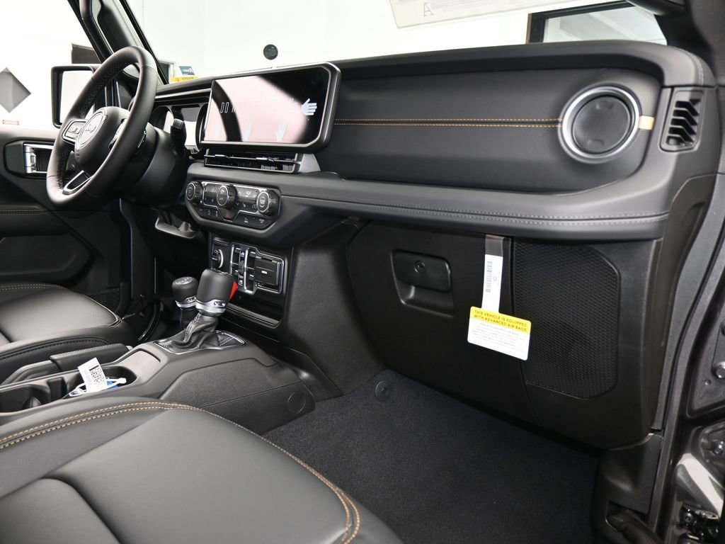 New 2026 Jeep Gladiator Sahara image 40