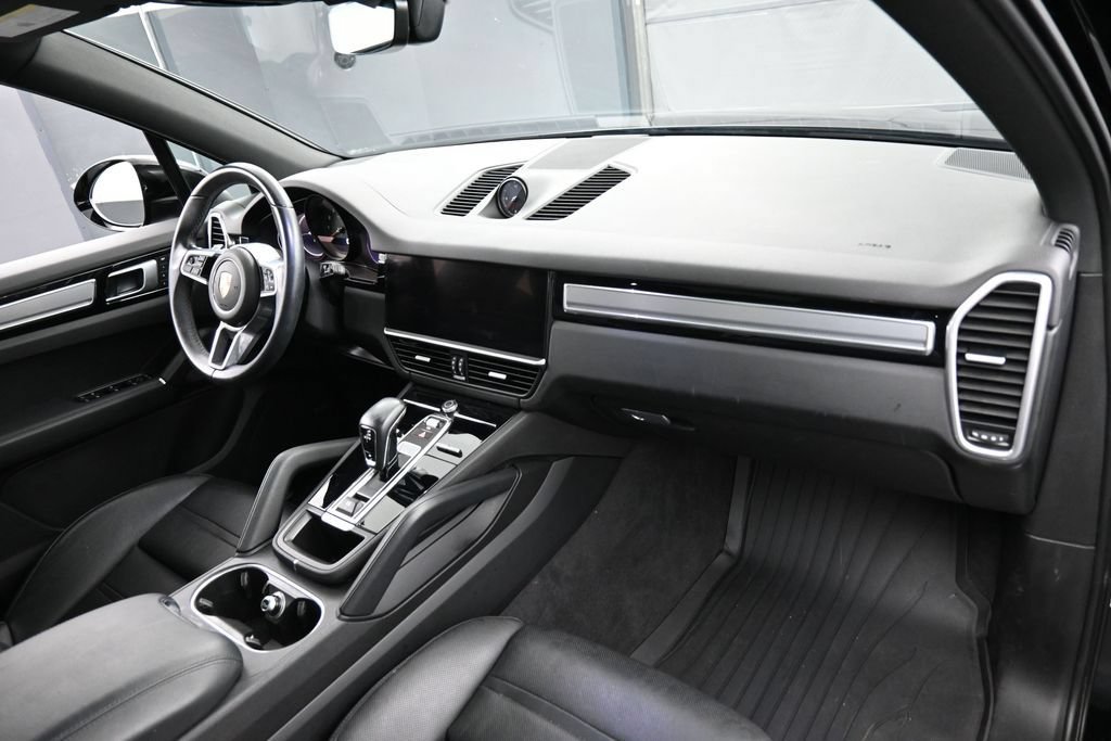 Certified 2023 Porsche Cayenne Platinum Edition AWD/4WD image 31