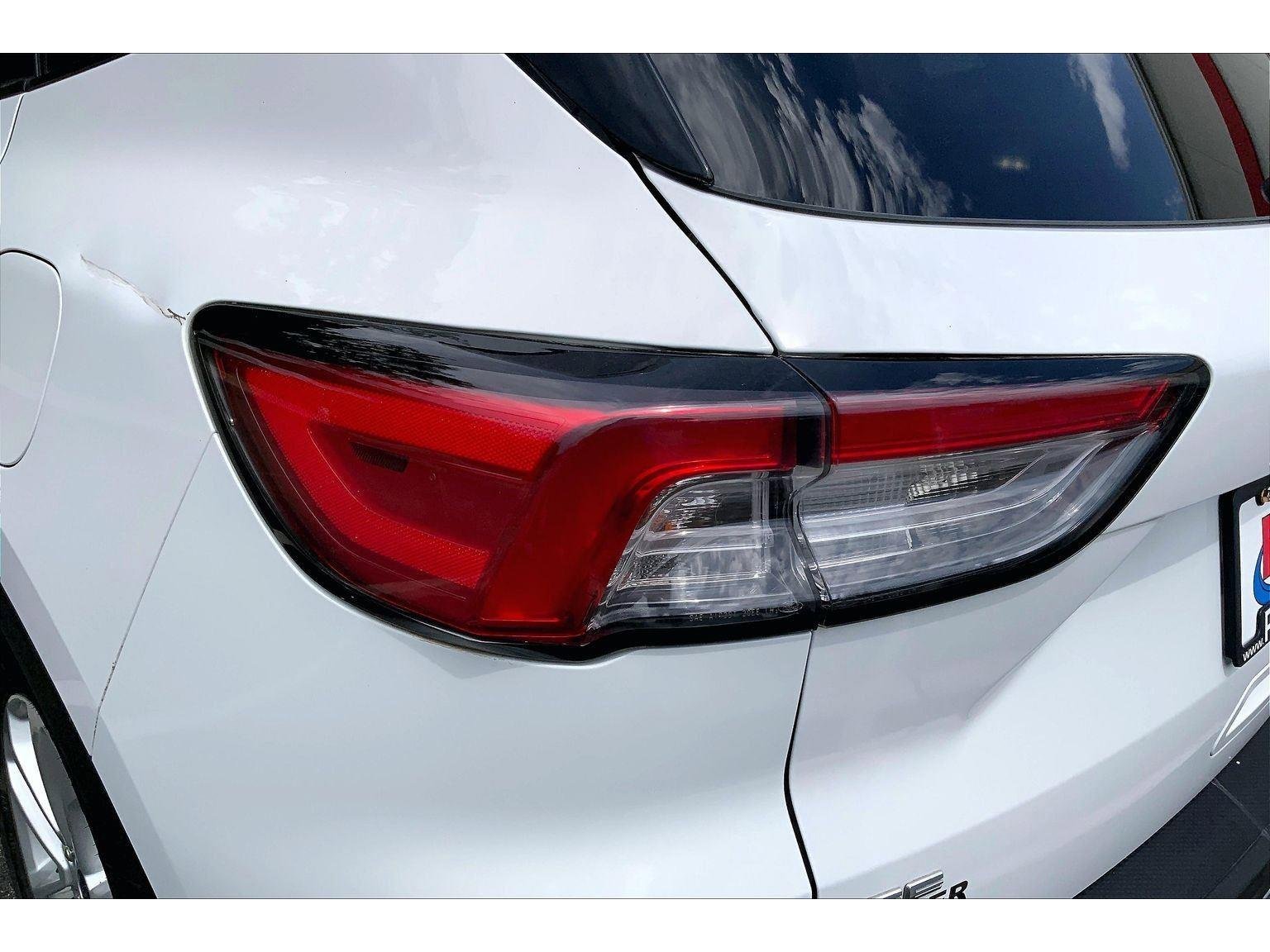 Used 2020 Ford Escape SE FWD image 27