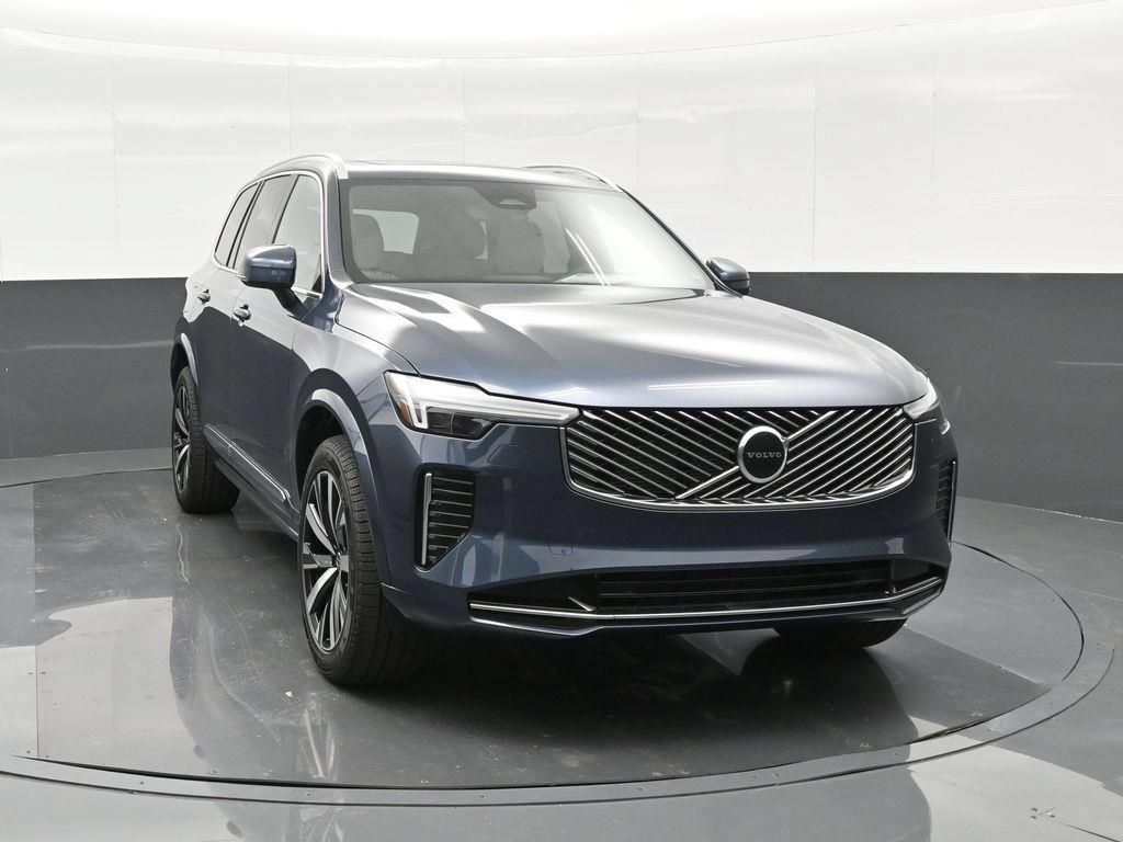 New 2026 Volvo XC90 B6 Core AWD/4WD image 2