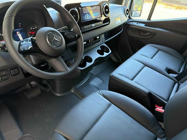 New 2026 Mercedes-Benz Sprinter 2500 image 10