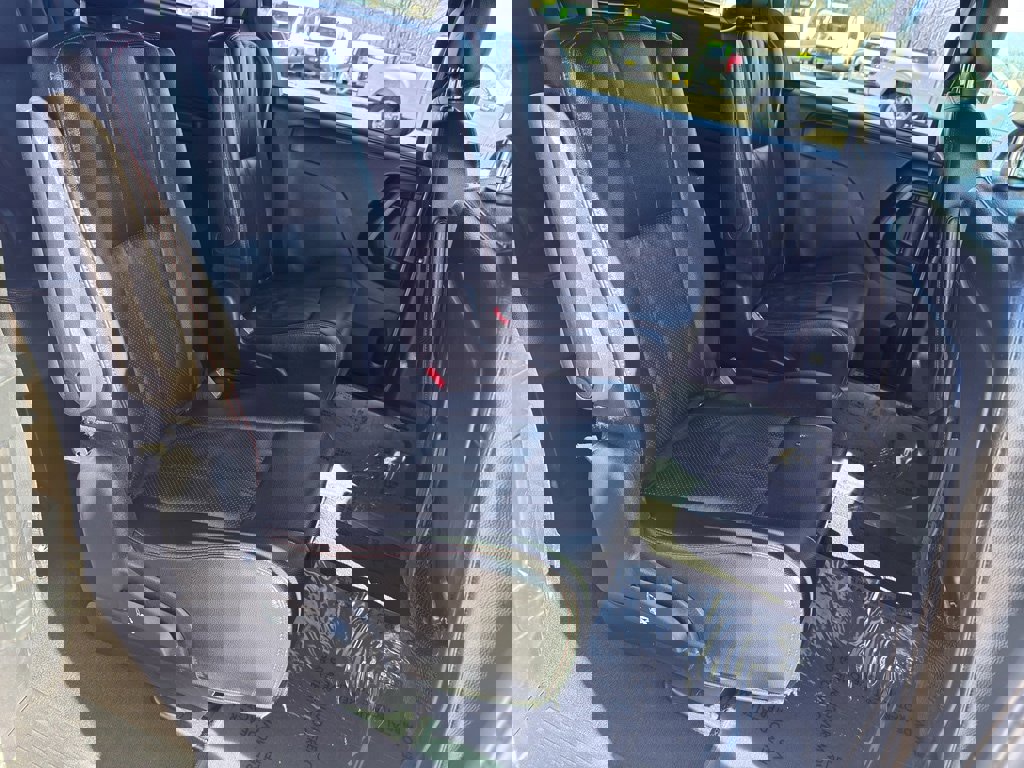 Used 2016 Dodge Grand Caravan R/T image 16