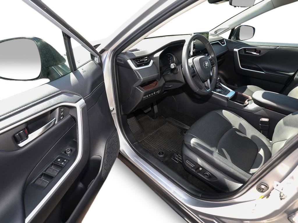 Used 2022 Toyota RAV4 Limited AWD/4WD image 11