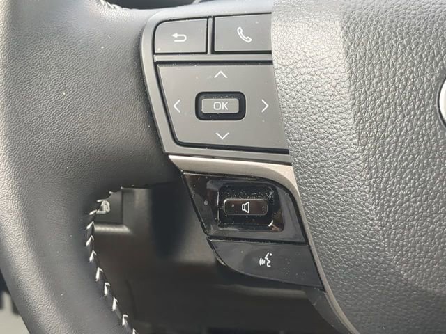 Certified 2025 Toyota Camry SE FWD image 22