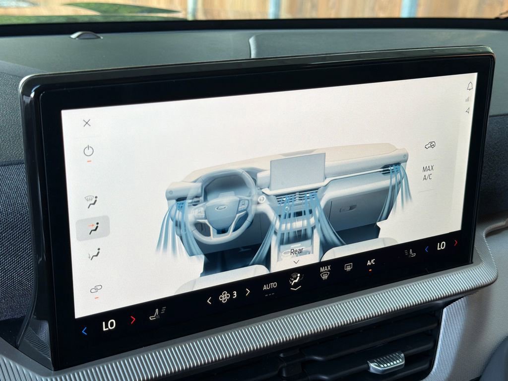 Used 2025 Ford Explorer Active image 8