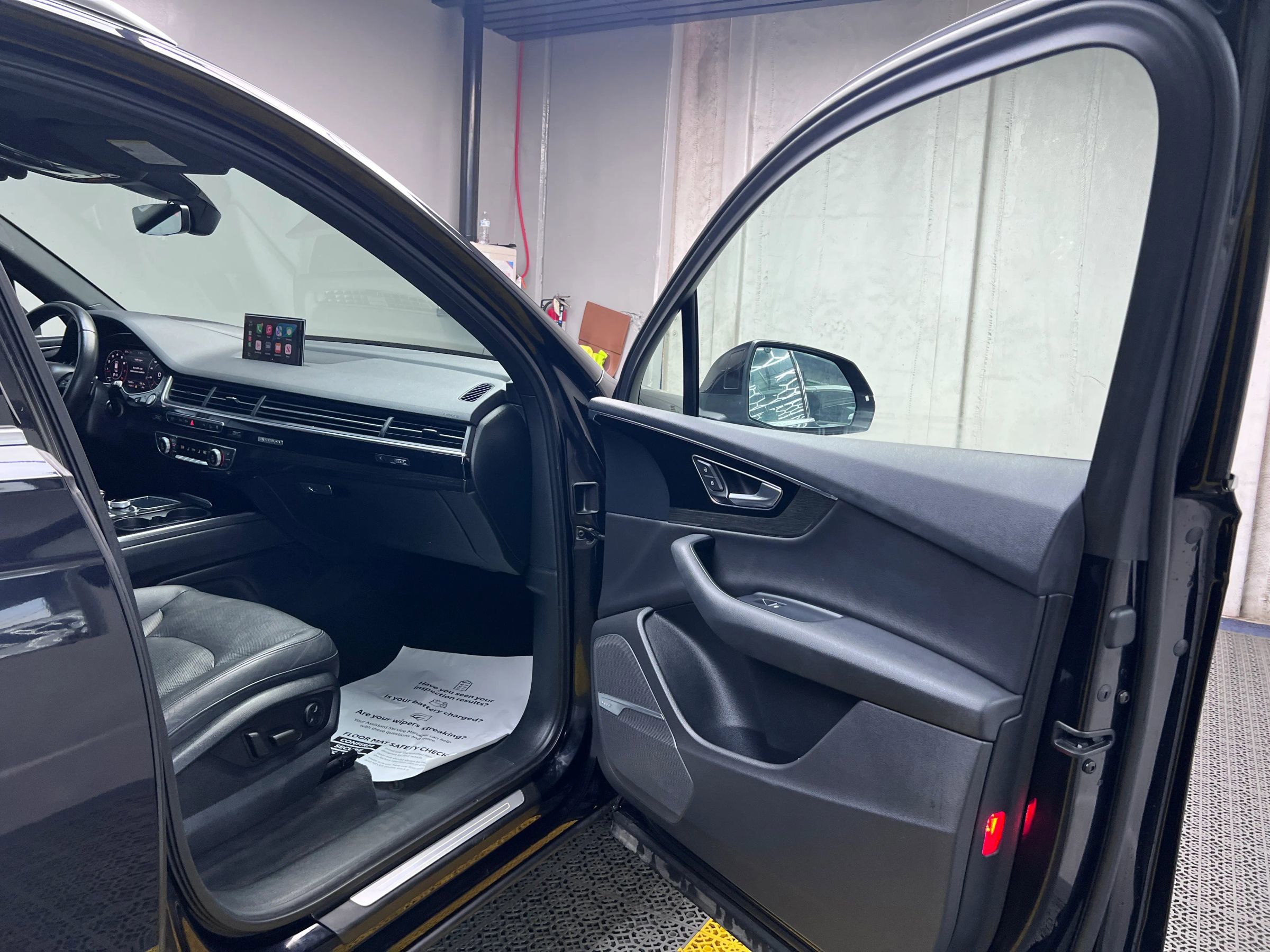 Used 2017 Audi Q7 3.0T Prestige w/ Prestige Package image 26