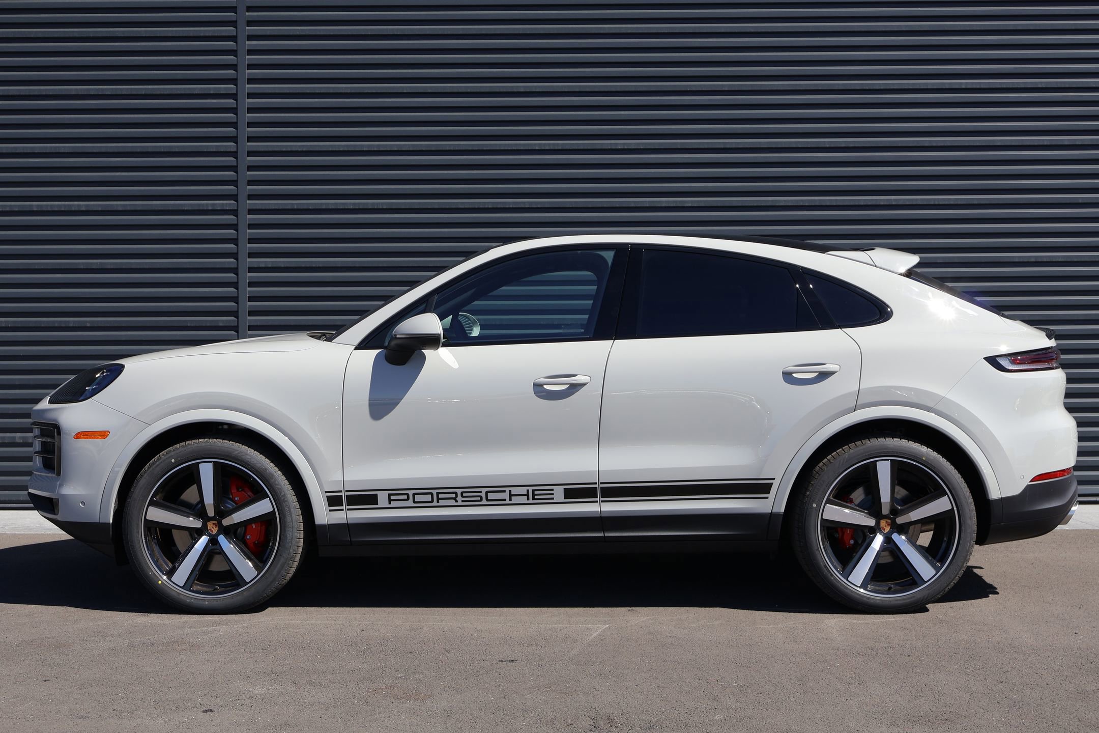 New 2026 Porsche Cayenne S image 2